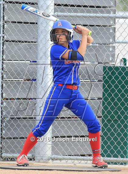 Thumbnail 1 in Los Altos @ Etiwanda photogallery.