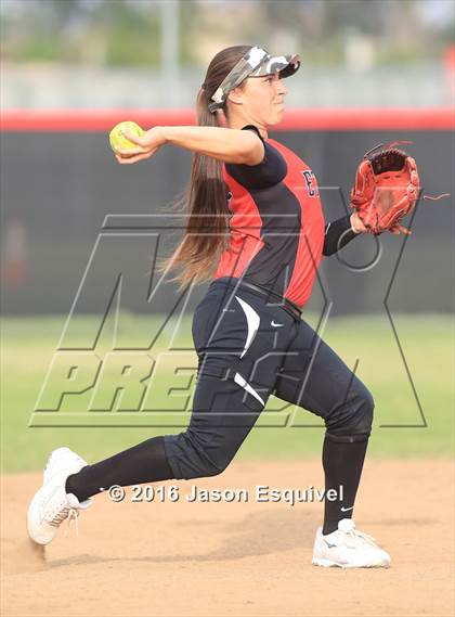 Thumbnail 3 in Los Altos @ Etiwanda photogallery.
