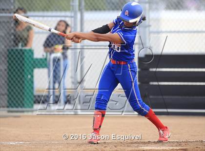 Thumbnail 1 in Los Altos @ Etiwanda photogallery.