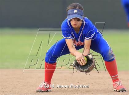 Thumbnail 3 in Los Altos @ Etiwanda photogallery.
