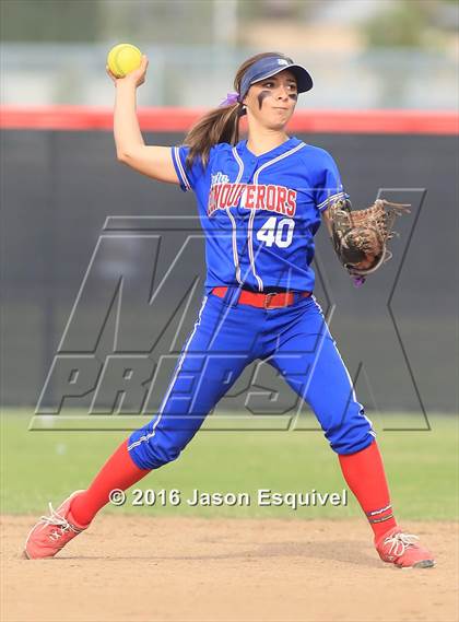 Thumbnail 2 in Los Altos @ Etiwanda photogallery.