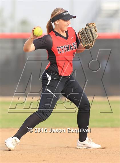 Thumbnail 1 in Los Altos @ Etiwanda photogallery.