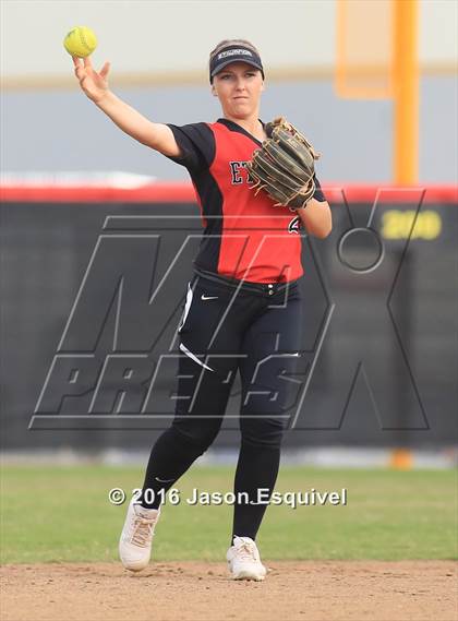 Thumbnail 3 in Los Altos @ Etiwanda photogallery.