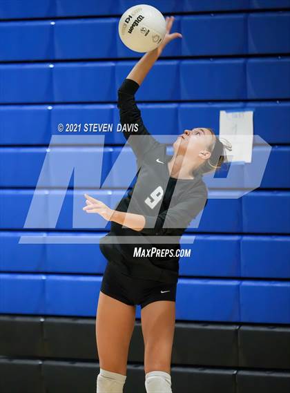Thumbnail 3 in Sunnyslope vs. Perry photogallery.