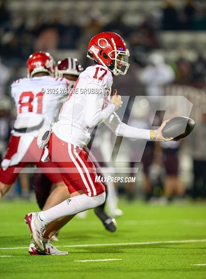 Thumbnail 3 in Carthage @ Athens (UIL 4A D2 Football Region Final) photogallery.