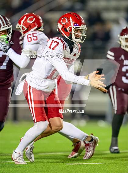 Thumbnail 3 in Carthage @ Athens (UIL 4A D2 Football Region Final) photogallery.