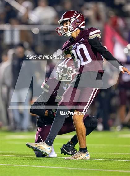 Thumbnail 3 in Carthage @ Athens (UIL 4A D2 Football Region Final) photogallery.