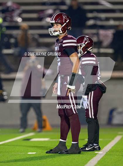 Thumbnail 2 in Carthage @ Athens (UIL 4A D2 Football Region Final) photogallery.