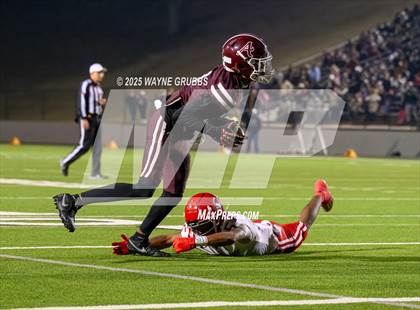 Thumbnail 2 in Carthage @ Athens (UIL 4A D2 Football Region Final) photogallery.
