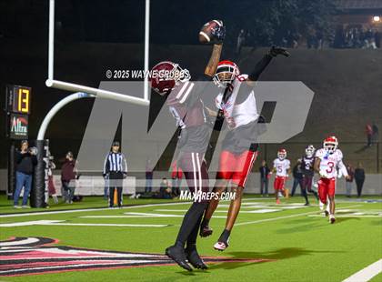 Thumbnail 2 in Carthage @ Athens (UIL 4A D2 Football Region Final) photogallery.