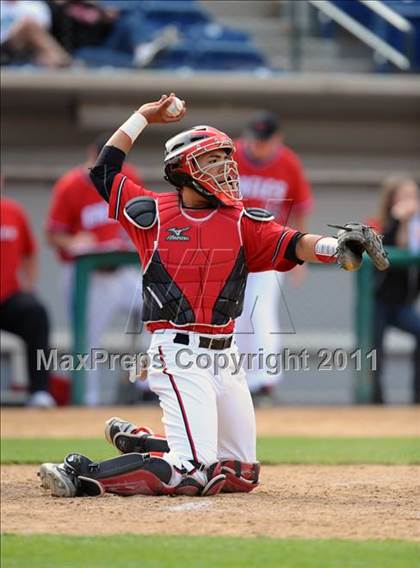 Thumbnail 1 in Etiwanda vs. Glendora (Battle of the Baseline League) photogallery.