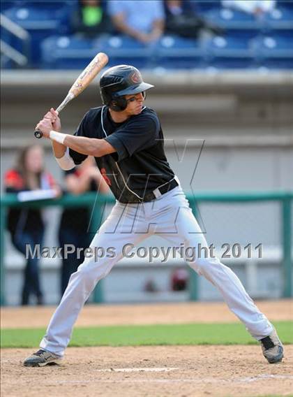 Thumbnail 3 in Etiwanda vs. Glendora (Battle of the Baseline League) photogallery.