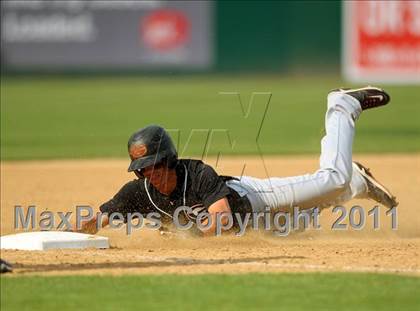 Thumbnail 3 in Etiwanda vs. Glendora (Battle of the Baseline League) photogallery.