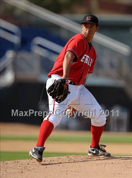 Thumbnail 3 in Etiwanda vs. Glendora (Battle of the Baseline League) photogallery.
