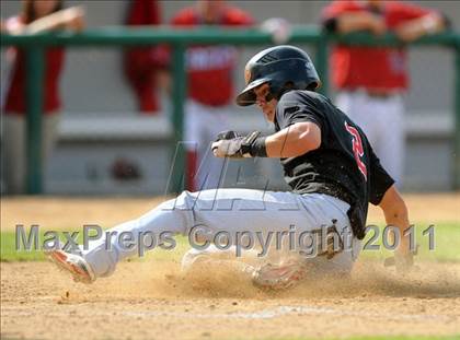 Thumbnail 1 in Etiwanda vs. Glendora (Battle of the Baseline League) photogallery.
