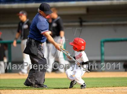 Thumbnail 2 in Etiwanda vs. Glendora (Battle of the Baseline League) photogallery.