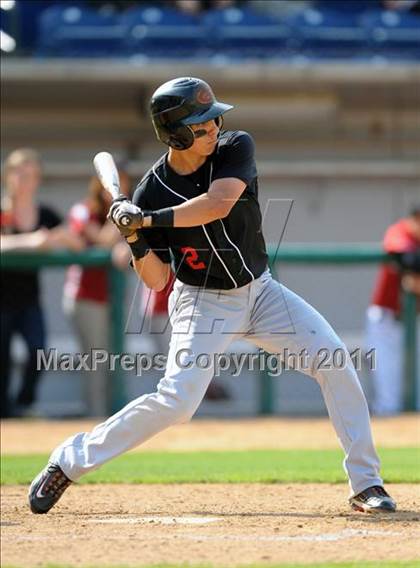 Thumbnail 3 in Etiwanda vs. Glendora (Battle of the Baseline League) photogallery.
