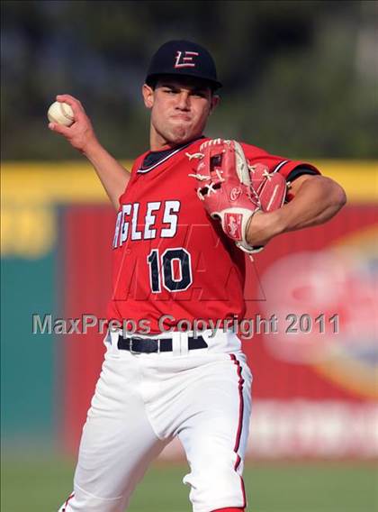 Thumbnail 3 in Etiwanda vs. Glendora (Battle of the Baseline League) photogallery.