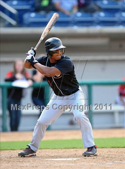 Thumbnail 3 in Etiwanda vs. Glendora (Battle of the Baseline League) photogallery.