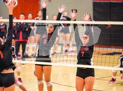 Thumbnail 3 in James Logan vs. California (CIF NCS D1 Quarterfinal) photogallery.