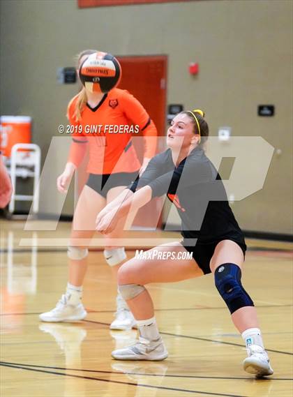 Thumbnail 1 in James Logan vs. California (CIF NCS D1 Quarterfinal) photogallery.