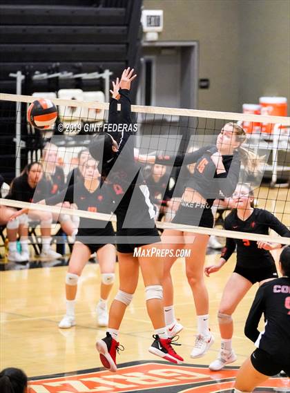 Thumbnail 2 in James Logan vs. California (CIF NCS D1 Quarterfinal) photogallery.