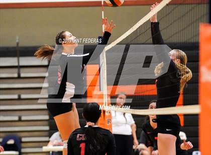 Thumbnail 3 in James Logan vs. California (CIF NCS D1 Quarterfinal) photogallery.