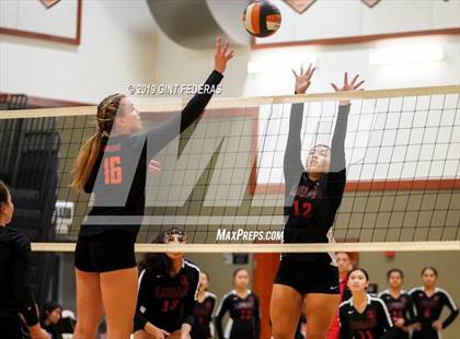 Thumbnail 2 in James Logan vs. California (CIF NCS D1 Quarterfinal) photogallery.
