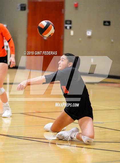 Thumbnail 3 in James Logan vs. California (CIF NCS D1 Quarterfinal) photogallery.