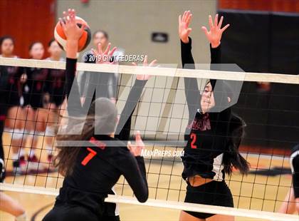 Thumbnail 3 in James Logan vs. California (CIF NCS D1 Quarterfinal) photogallery.
