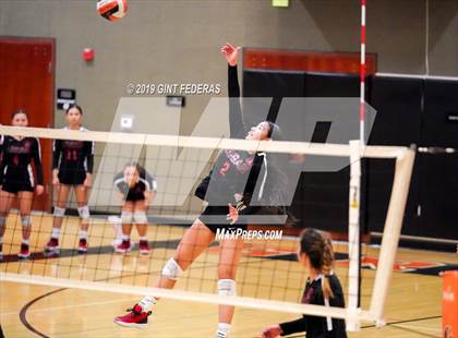 Thumbnail 3 in James Logan vs. California (CIF NCS D1 Quarterfinal) photogallery.
