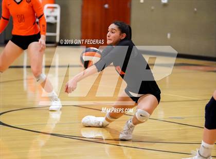 Thumbnail 2 in James Logan vs. California (CIF NCS D1 Quarterfinal) photogallery.