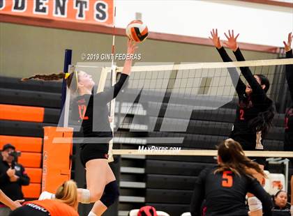 Thumbnail 2 in James Logan vs. California (CIF NCS D1 Quarterfinal) photogallery.