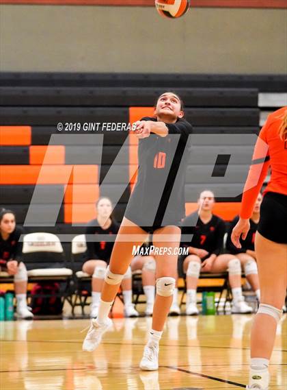 Thumbnail 3 in James Logan vs. California (CIF NCS D1 Quarterfinal) photogallery.