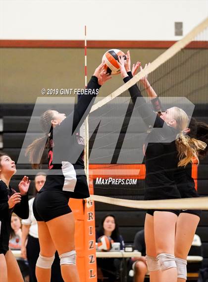 Thumbnail 3 in James Logan vs. California (CIF NCS D1 Quarterfinal) photogallery.