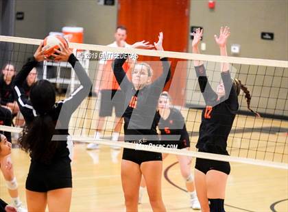 Thumbnail 3 in James Logan vs. California (CIF NCS D1 Quarterfinal) photogallery.