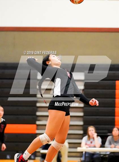 Thumbnail 3 in James Logan vs. California (CIF NCS D1 Quarterfinal) photogallery.