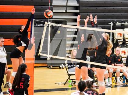 Thumbnail 2 in James Logan vs. California (CIF NCS D1 Quarterfinal) photogallery.