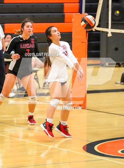 Thumbnail 2 in James Logan vs. California (CIF NCS D1 Quarterfinal) photogallery.