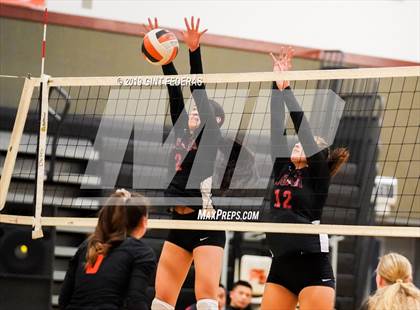 Thumbnail 2 in James Logan vs. California (CIF NCS D1 Quarterfinal) photogallery.