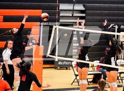 Thumbnail 3 in James Logan vs. California (CIF NCS D1 Quarterfinal) photogallery.