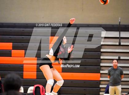 Thumbnail 2 in James Logan vs. California (CIF NCS D1 Quarterfinal) photogallery.