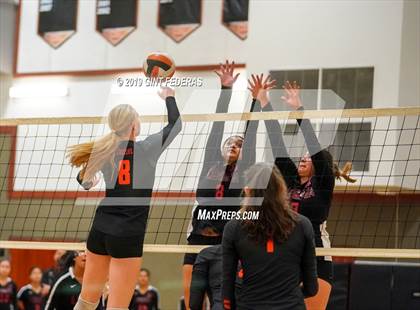 Thumbnail 2 in James Logan vs. California (CIF NCS D1 Quarterfinal) photogallery.