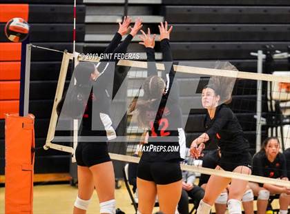 Thumbnail 3 in James Logan vs. California (CIF NCS D1 Quarterfinal) photogallery.