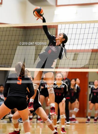 Thumbnail 1 in James Logan vs. California (CIF NCS D1 Quarterfinal) photogallery.