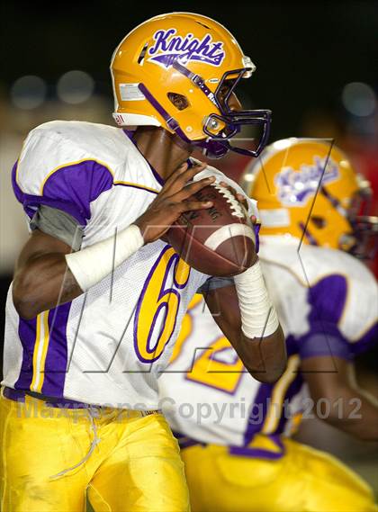 Thumbnail 1 in Los Alamitos vs. Lynwood photogallery.