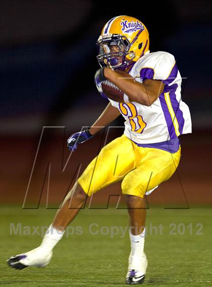 Thumbnail 3 in Los Alamitos vs. Lynwood photogallery.