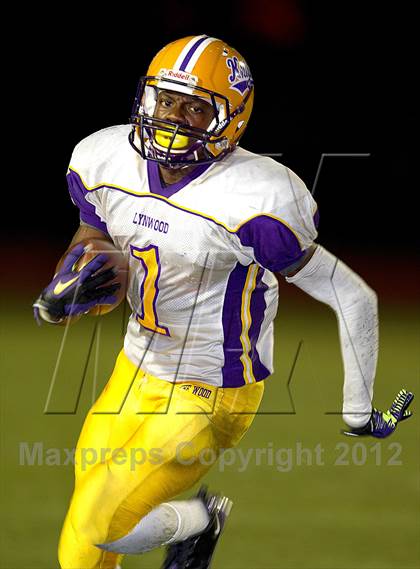 Thumbnail 1 in Los Alamitos vs. Lynwood photogallery.