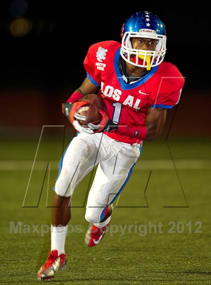 Thumbnail 2 in Los Alamitos vs. Lynwood photogallery.