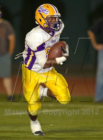 Thumbnail 2 in Los Alamitos vs. Lynwood photogallery.
